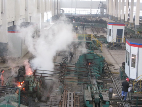 滁州无缝钢管厂家生产车间